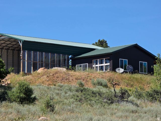 2924 N WATER CANYON AVE, Huntsville, UT 84317