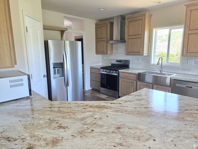 2924 N WATER CANYON AVE, Huntsville, UT 84317