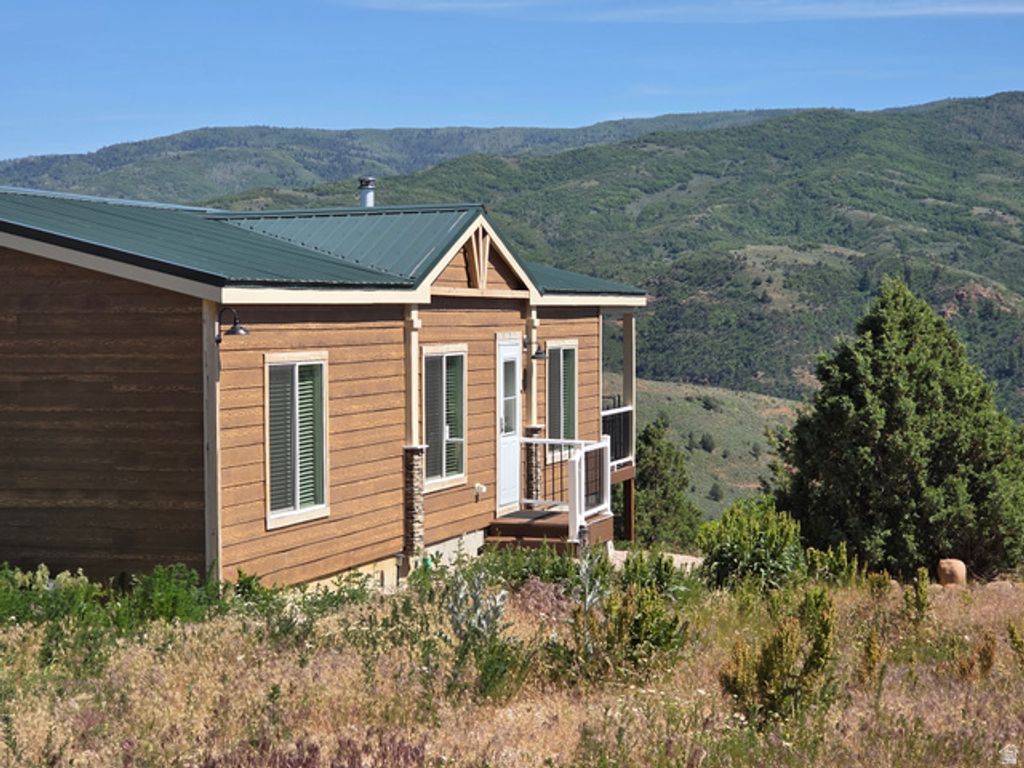 2924 N WATER CANYON AVE, Huntsville, UT 84317