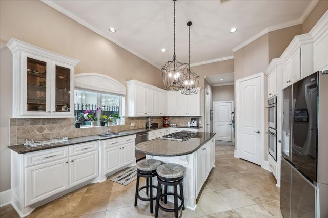 11610 Montmarte Boulevard, Houston, TX 77082