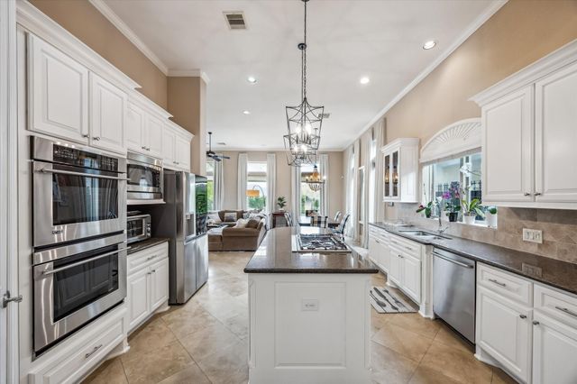 11610 Montmarte Boulevard, Houston, TX 77082