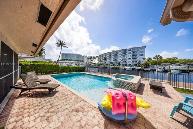2752 NE 3rd St 0, Pompano Beach, FL 33062