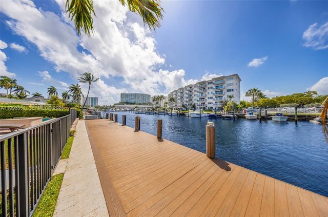 2752 NE 3rd St 0, Pompano Beach, FL 33062