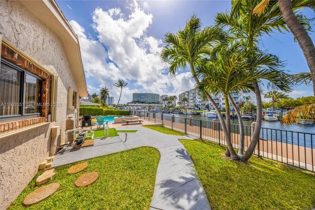 2752 NE 3rd St 0, Pompano Beach, FL 33062