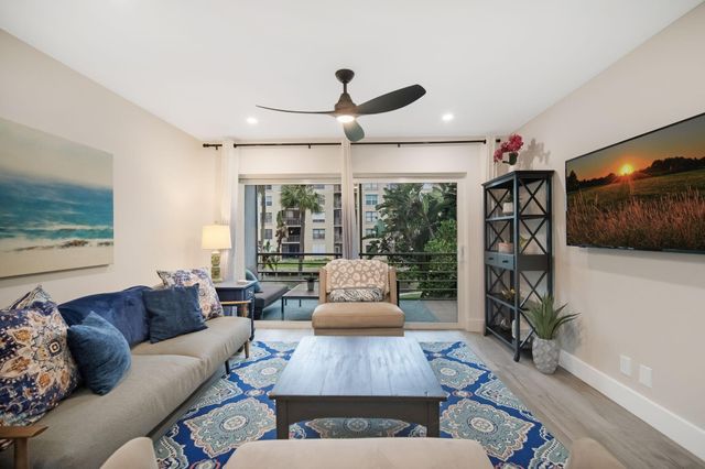 200 Waterway Drive S 209, Lantana, FL 33462