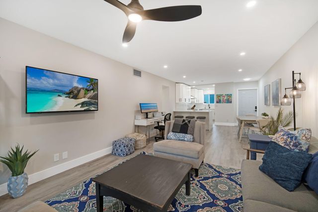 200 Waterway Drive S 209, Lantana, FL 33462