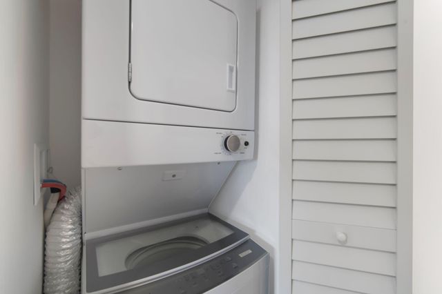 200 Waterway Drive S 209, Lantana, FL 33462