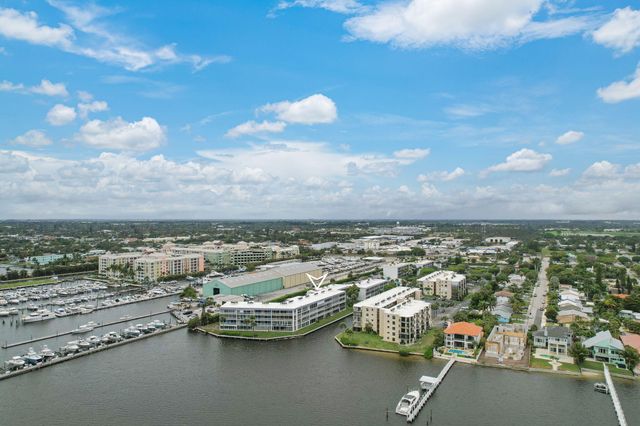 200 Waterway Drive S 209, Lantana, FL 33462