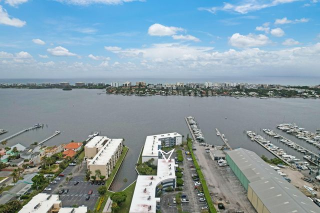 200 Waterway Drive S 209, Lantana, FL 33462