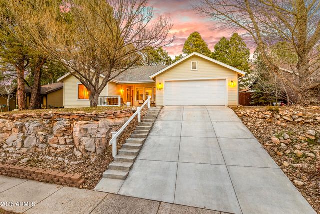 1017 W LIL BEN Trail, Flagstaff, AZ 86005