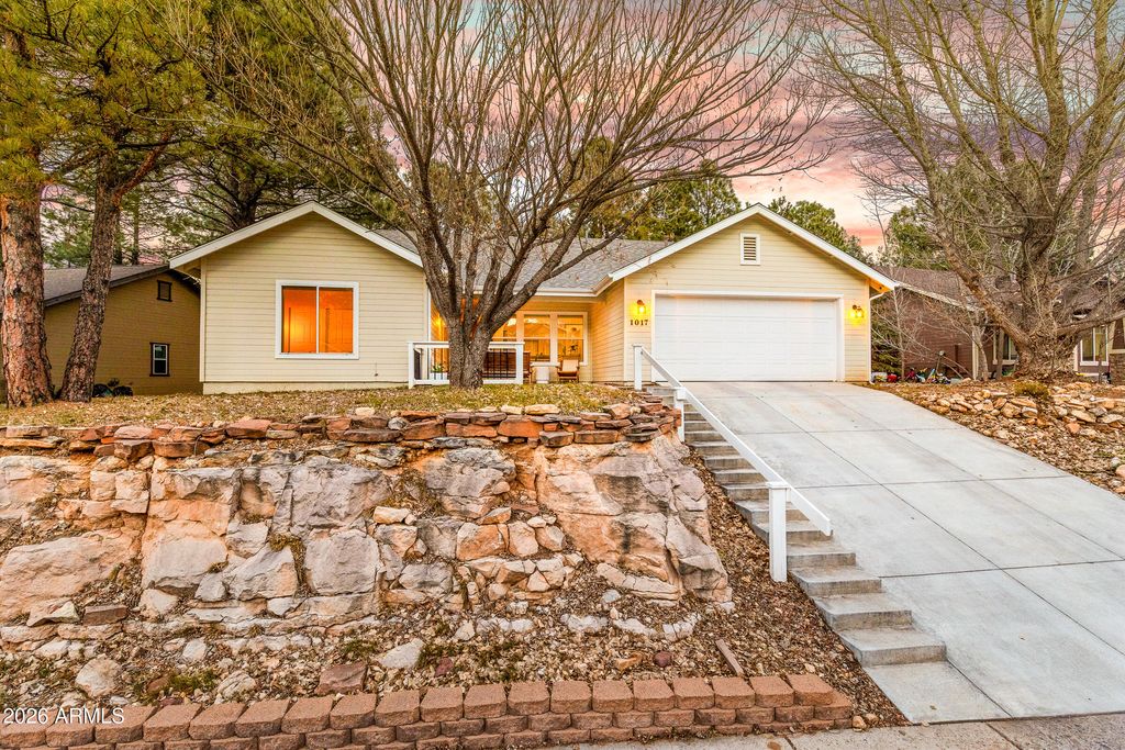 1017 W LIL BEN Trail, Flagstaff, AZ 86005