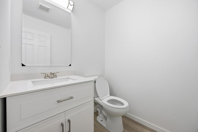 825 12th Avenue W, West Fargo, ND 58078