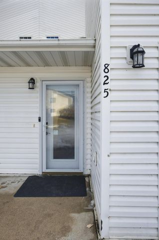 825 12th Avenue W, West Fargo, ND 58078