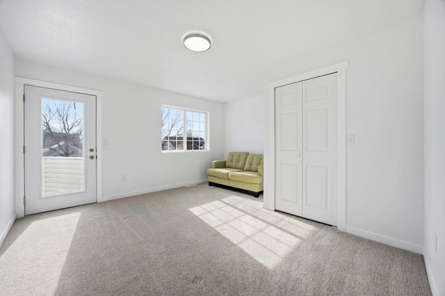 825 12th Avenue W, West Fargo, ND 58078