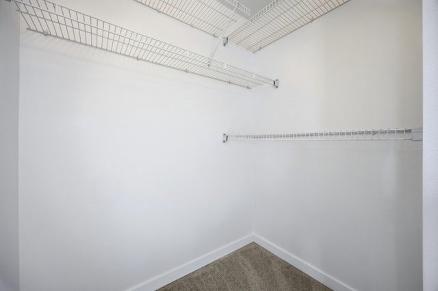 825 12th Avenue W, West Fargo, ND 58078