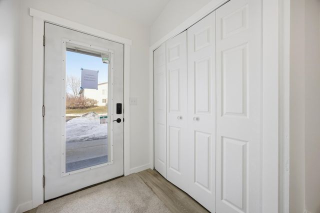 825 12th Avenue W, West Fargo, ND 58078