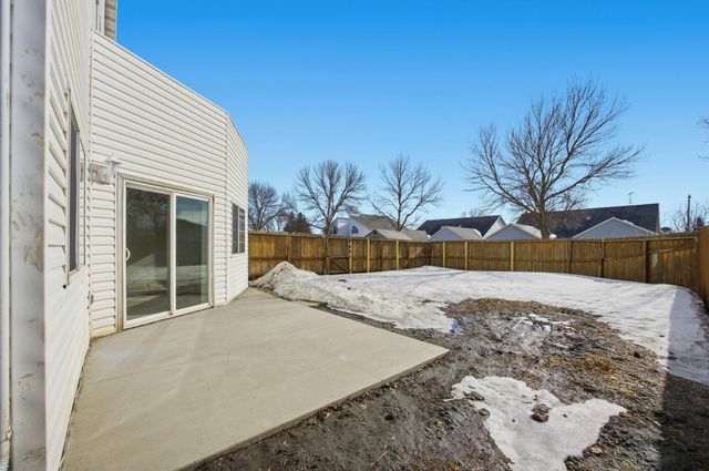 825 12th Avenue W, West Fargo, ND 58078