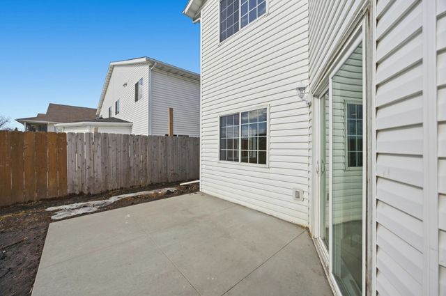 825 12th Avenue W, West Fargo, ND 58078