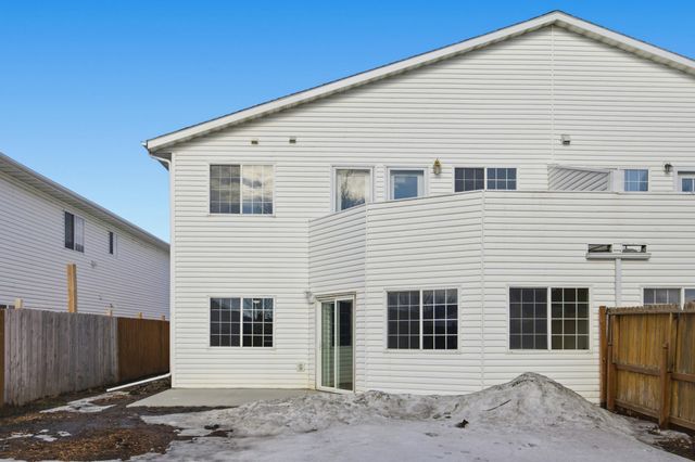 825 12th Avenue W, West Fargo, ND 58078