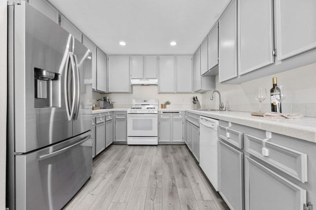 10794 Jeanne D, Santee, CA 92071