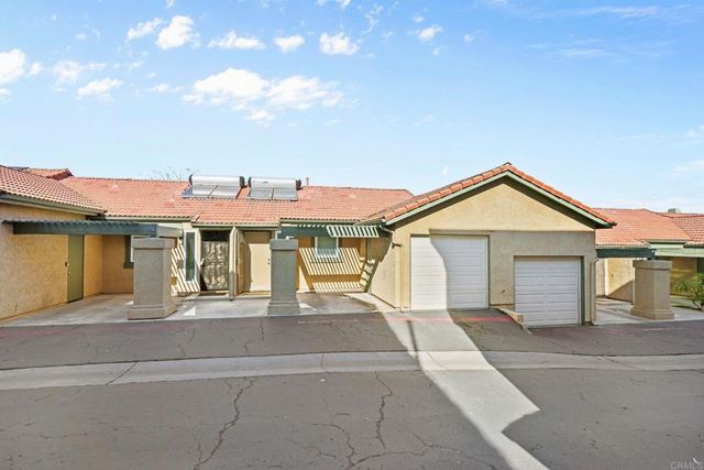 10794 Jeanne D, Santee, CA 92071