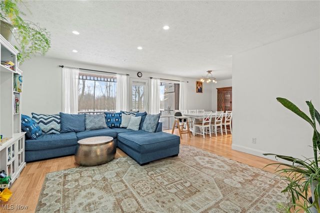 10404 N Church Drive 409, Cleveland, OH 44130