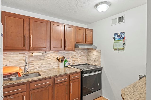 10404 N Church Drive 409, Cleveland, OH 44130