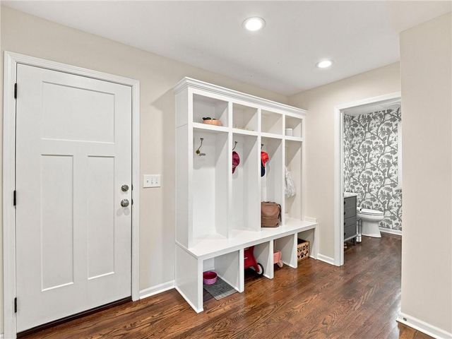 2625 W 50th Street, Westwood, KS 66205