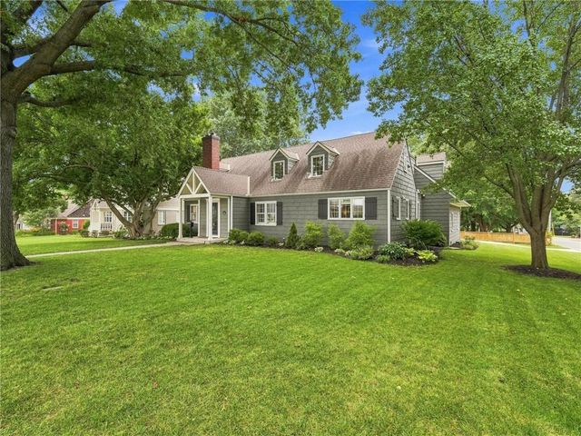 2625 W 50th Street, Westwood, KS 66205