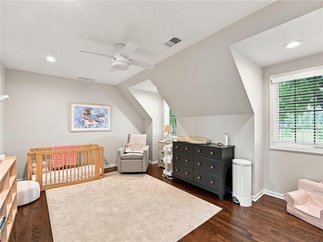 2625 W 50th Street, Westwood, KS 66205