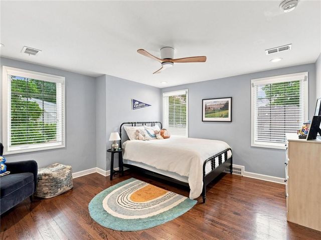 2625 W 50th Street, Westwood, KS 66205