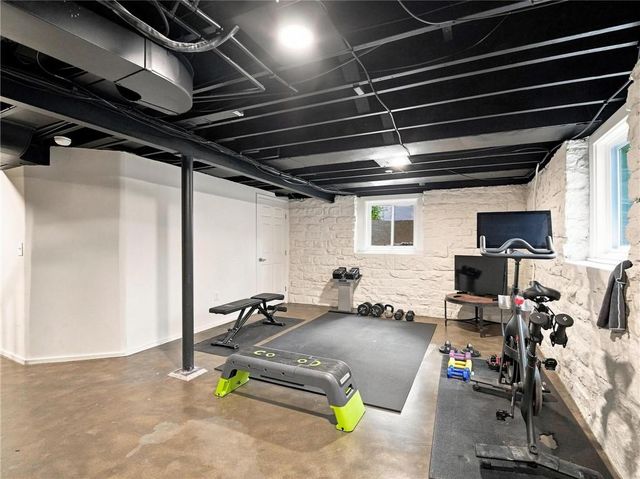 2625 W 50th Street, Westwood, KS 66205