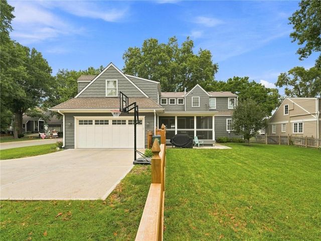 2625 W 50th Street, Westwood, KS 66205