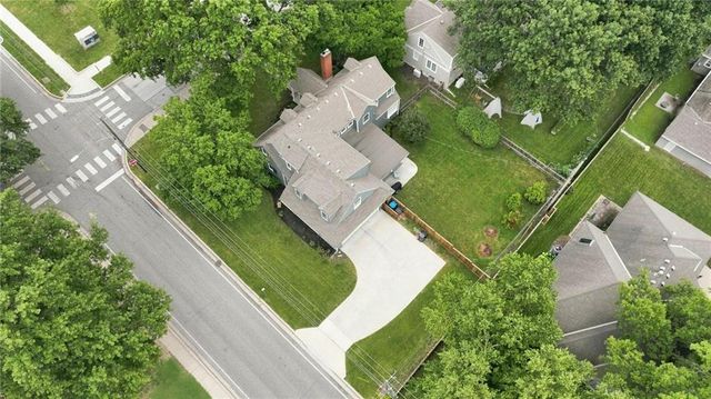 2625 W 50th Street, Westwood, KS 66205