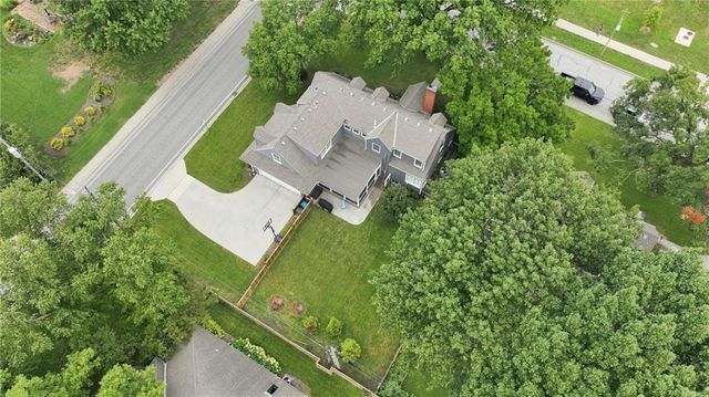 2625 W 50th Street, Westwood, KS 66205