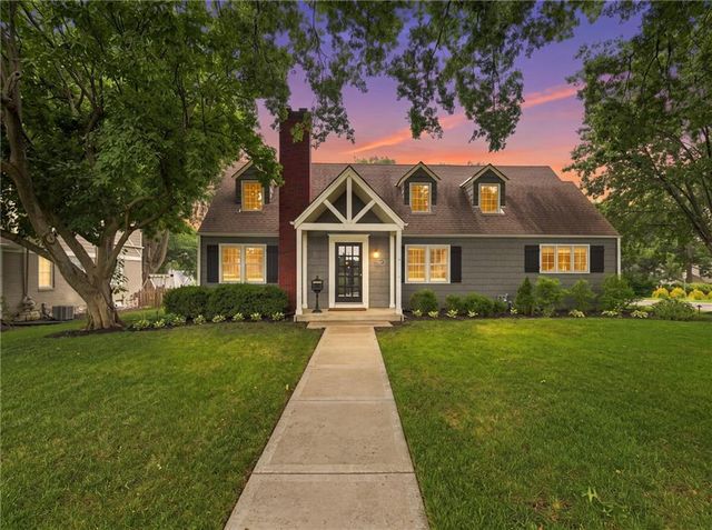 2625 W 50th Street, Westwood, KS 66205