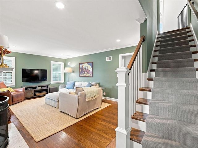 2625 W 50th Street, Westwood, KS 66205