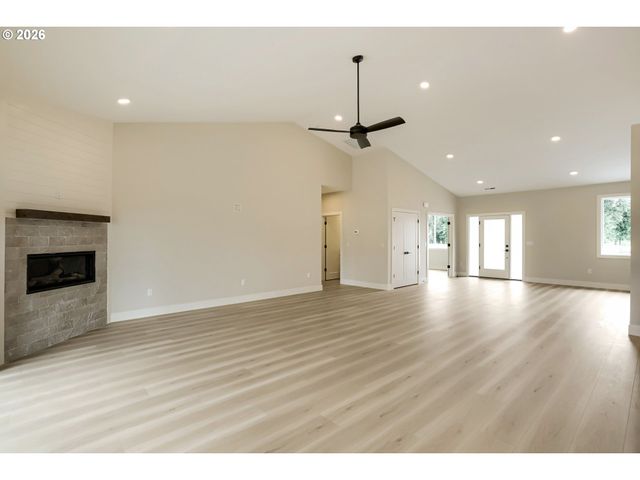 14111 S Kora Louise Ln, Mulino, OR 97042