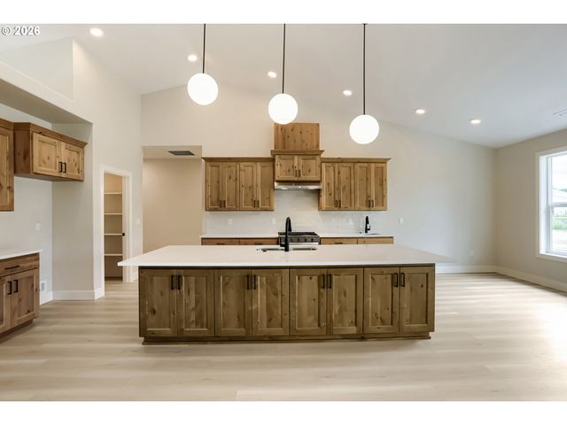 14111 S Kora Louise Ln, Mulino, OR 97042