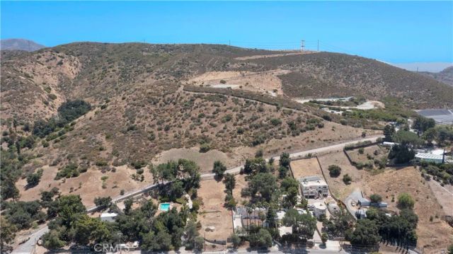 10294 Sunland Blvd, Sunland, CA 91040