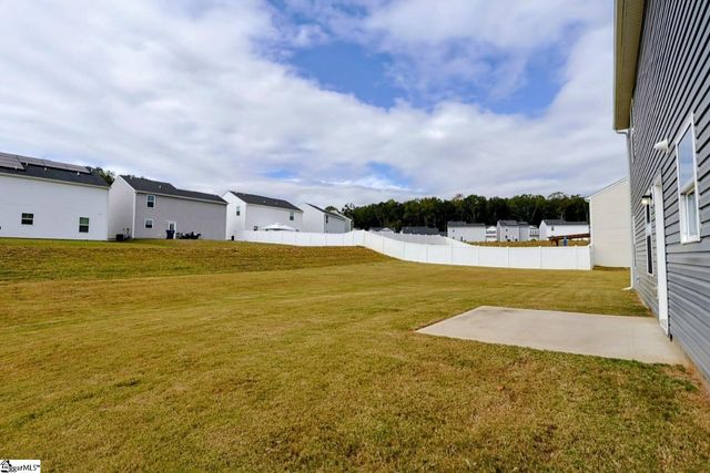 515 Eden Hall Road, Woodruff, SC 29388