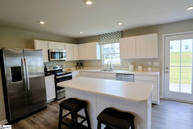 515 Eden Hall Road, Woodruff, SC 29388