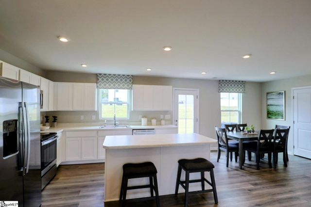 515 Eden Hall Road, Woodruff, SC 29388