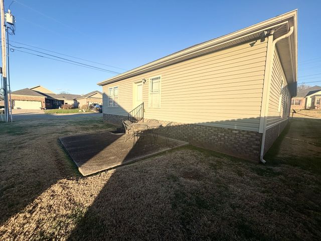 502 Bridle Way, Hopkinsville, KY 42240