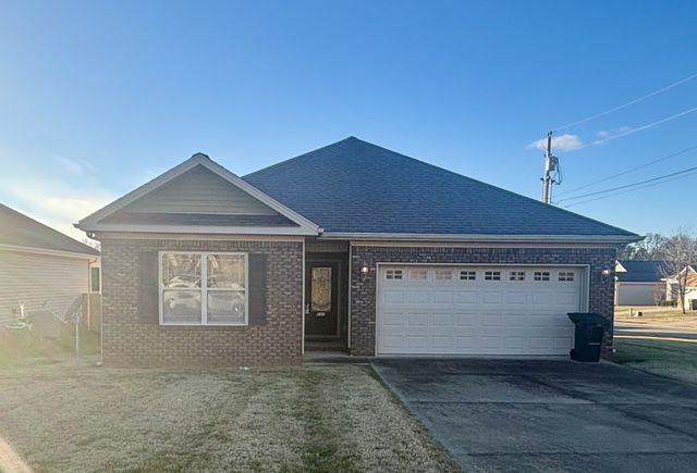 502 Bridle Way, Hopkinsville, KY 42240