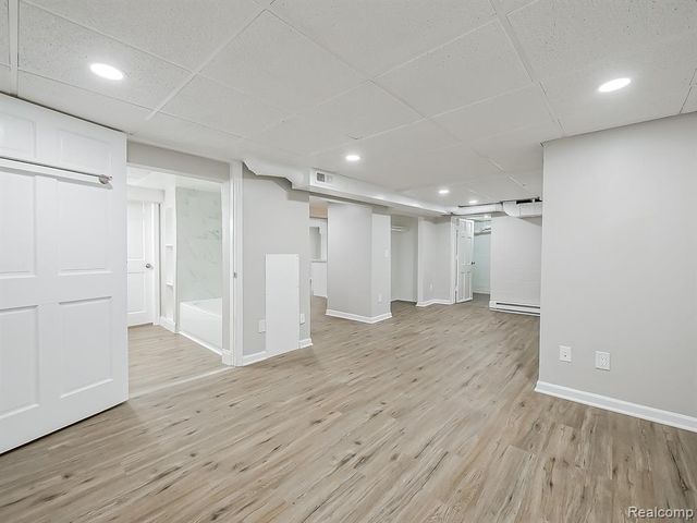 3170 Dixie Highway E, Waterford, MI 48328