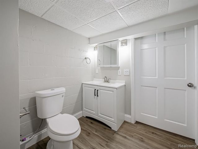 3170 Dixie Highway E, Waterford, MI 48328