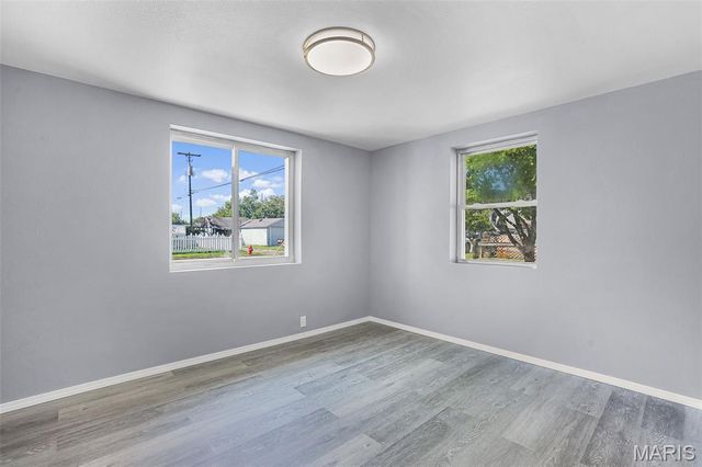 1323 Lewis Avenue, Wood River, IL 62095