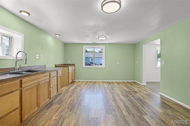 1323 Lewis Avenue, Wood River, IL 62095