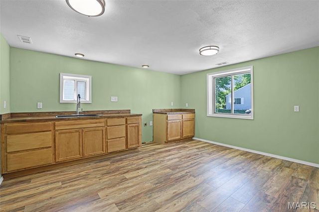 1323 Lewis Avenue, Wood River, IL 62095